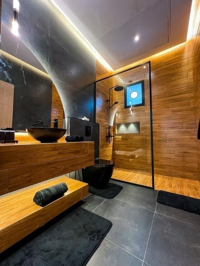 LAP  CHALET