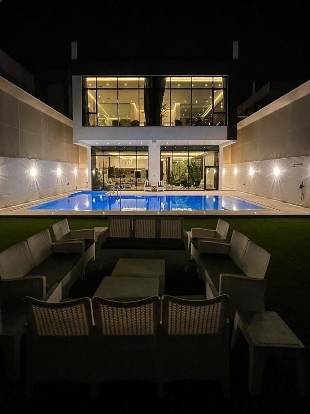LAP  CHALET