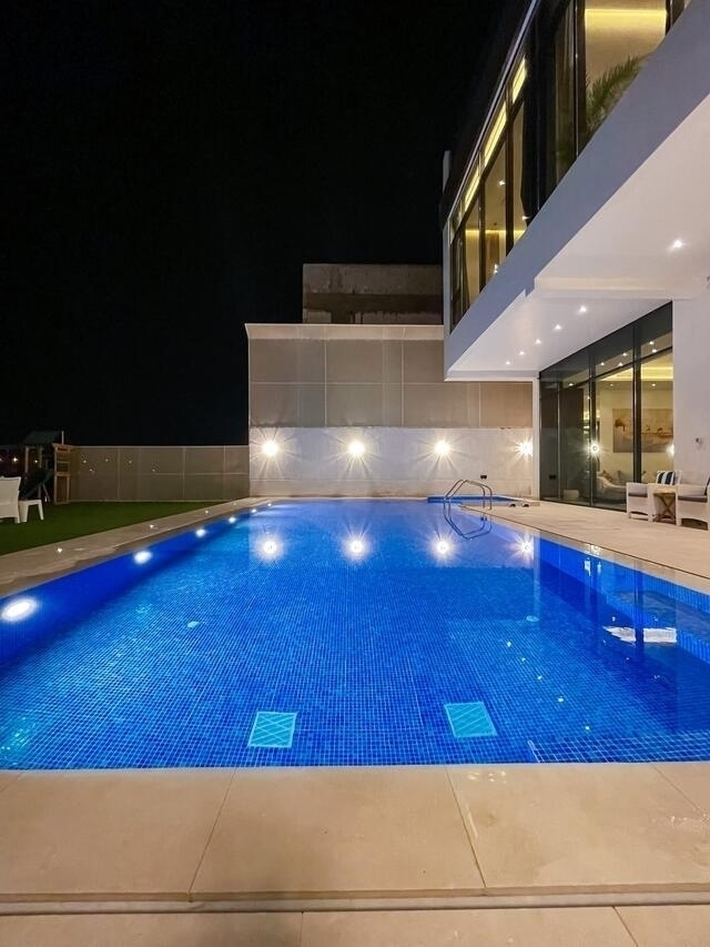 LAP  CHALET