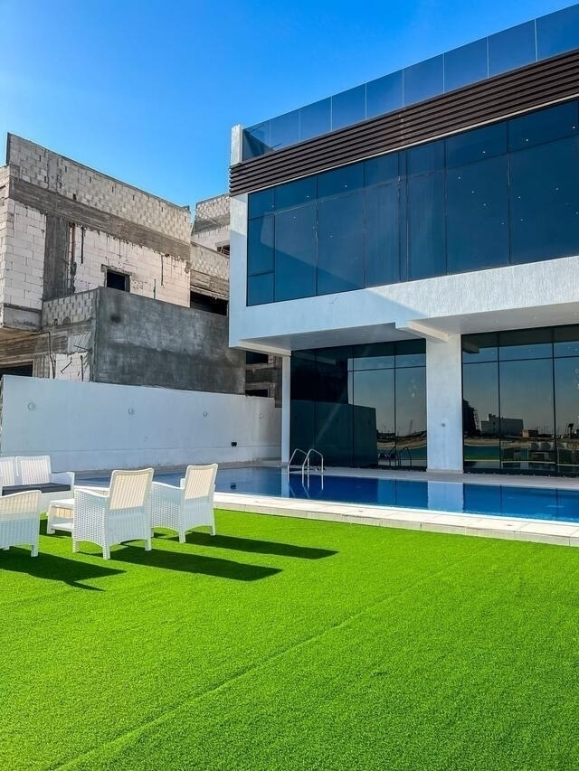 LAP  CHALET