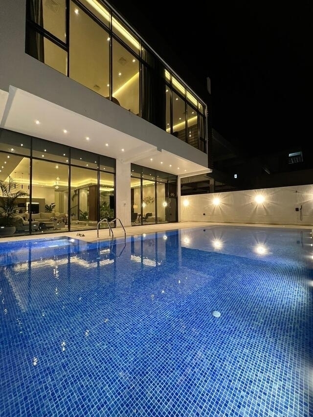 LAP  CHALET