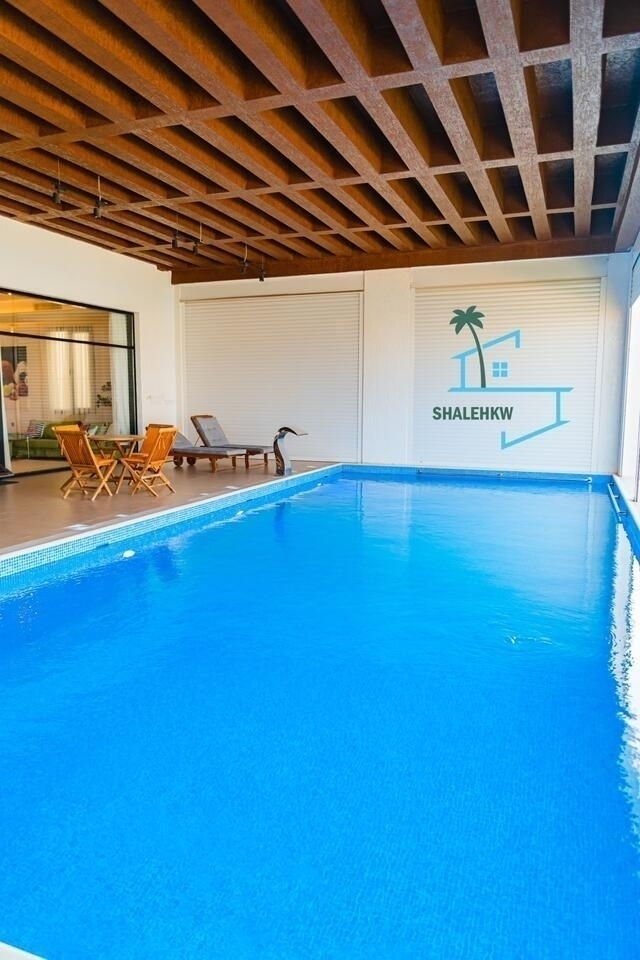 SEA CHALET